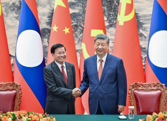 President Xi Holds Talks with President Thongloun in Beijing